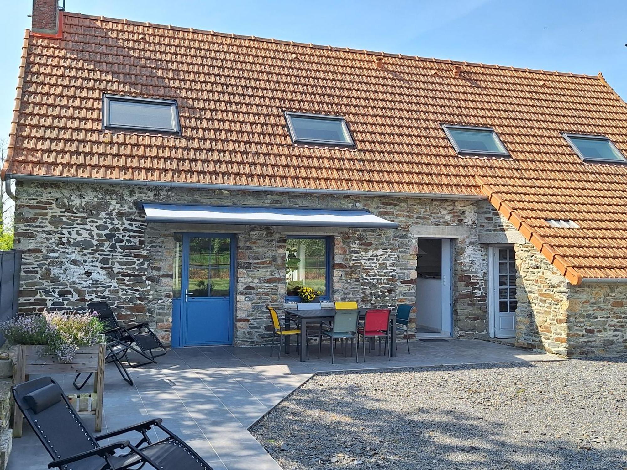 Villa Les Hirondelles De La Baie Vains Exterior foto